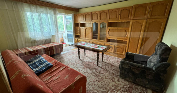 Apartament cu 4 camere, 2 bai si doua balcoane