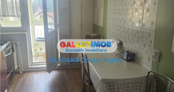 Vindem ap cu 4 camere central-Magnolia , etaj 2, mobilat si