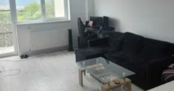 Apartament 3 camere, decomandat - zona Tractorul
