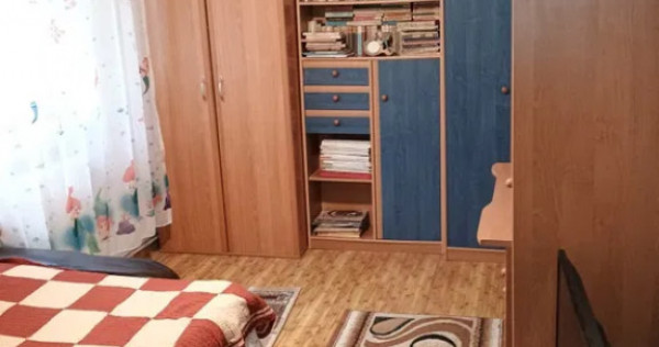 Apartament cu 3 Camere Decomandate - Etaj 1 - Zona George Enescu