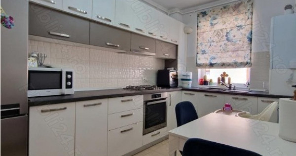 Apartament 2 camere | Decomandat | Loc de parcare | Boxă | Tractorul