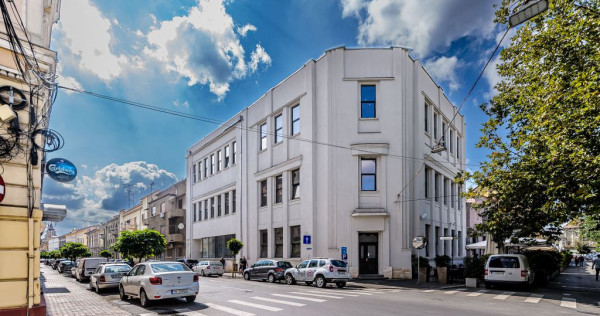 Clădire ultracentrală de v&acirc;nzare Bulevardul Decebal Co...