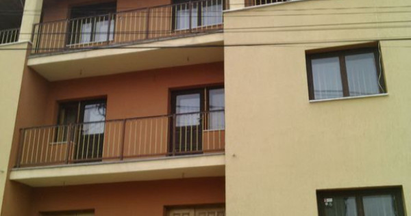 Casa 6 camere - cazare 15 persoane, Nord