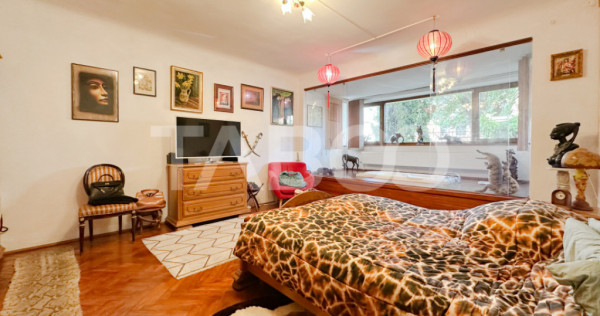 Apartament de vanzare cu 3 camere si curte la vila in Andrei