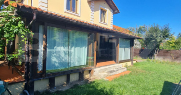 Casa individuala, 4 camere, 219 mp, 520 mp de teren, zona cu