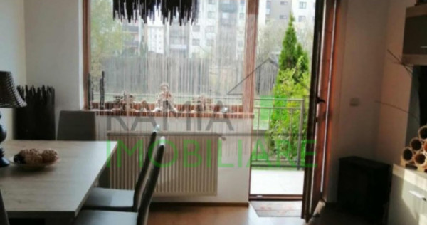 Apartament 2 camere, mobilat și utilat, cu parcare privată