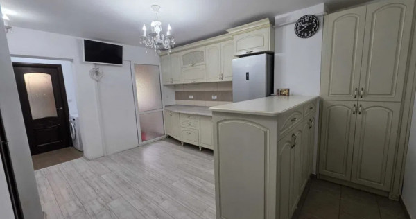 Apartament cu 3 Camere Decomandate etaj 2 - Zona George Enescu