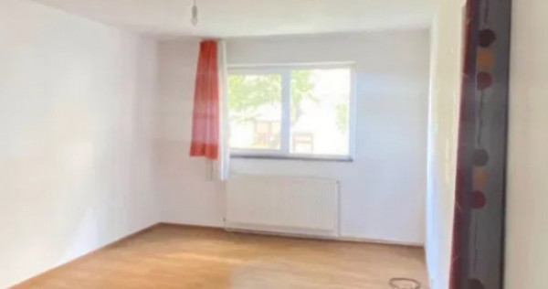 Garsoniera decomandat - zona Bartolomeu