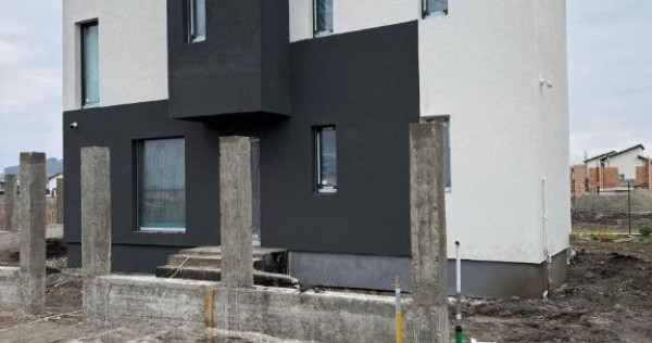 Casa individuala 4 camere P+1- zona Sanpetru.