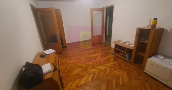 Apartament cu 2 camere de vanzare in Campina
