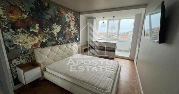 Apartament de LUX cu 3 camere, semidecomandat, in zona Ce...