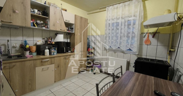 Apartament cu 3 camere,decomandat,centrala proprie,zona D...