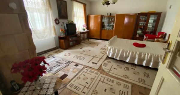 Apartament 2 camere la casa zona Centrala