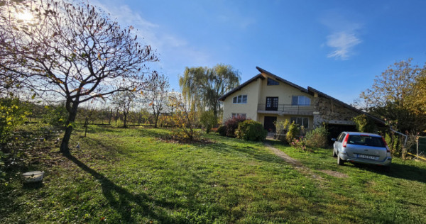 Casă spațioasă P+M, str. Crîngului - cartier Dumbrava