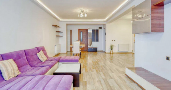 Apartament 3 camere, decomandat - zona Tractorul