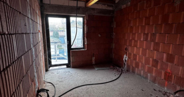 Casa 4 camere, 64 mp, zona George Enescu