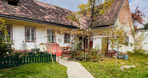 Casa de vanzare, 3 camere, 86 mp - langa piata Cibin