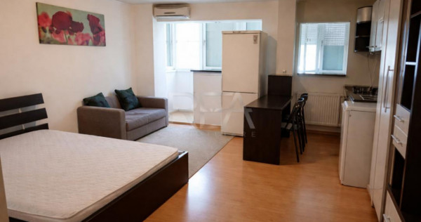 Garsonieră, Muncii, et. 3, 34 mp, metrou, renovat, anvelopa