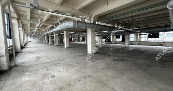 Hala industriala 1738 mp cu lift industrial situat in zona C