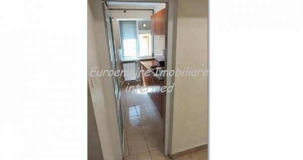 Apartament 3 camere zona Groapa