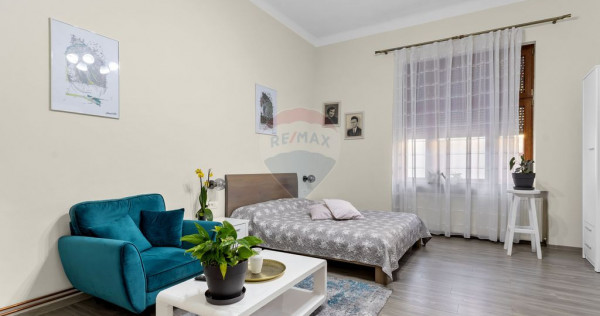 Apartament cu 2 camere la comun de vânzare Ultracentral