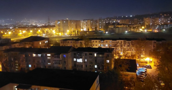 Apartament 2 camere semidecomandat Alexandru cel Bun