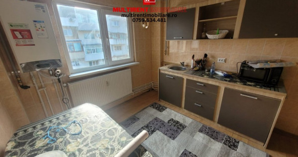 De inchiriat- Apartament 3 camere str.Victoriei -pentru firme!