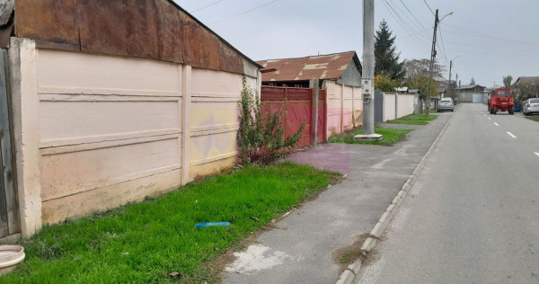 Branesti / IF - casa batraneasca din caramida cu teren de...