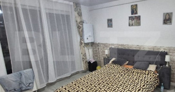Apartament cu 3 camere, zona Porii