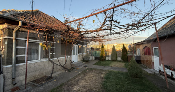 Teren 875 mp în Sânnicoara + casă veche demolabilă – l