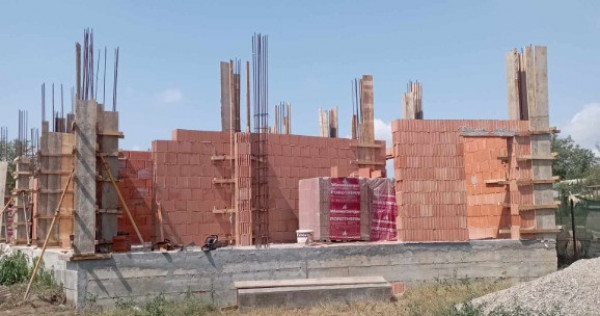 Teren+constructie inceputa Delta Dunarii 1500mp