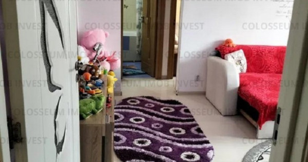 Apartament 2 camere,semidecomandat - zona Noua