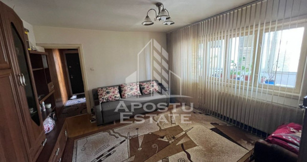 Apartament cu 3 camere in Sagului, centrala termica, etaj...