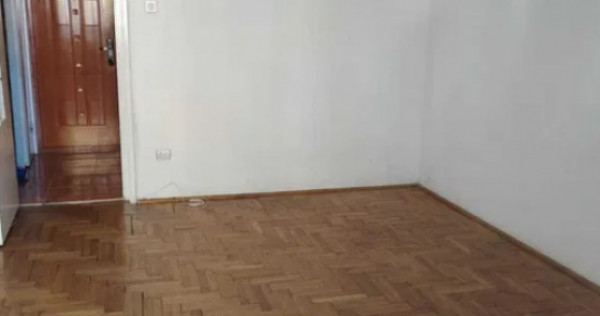 Garsoniera semidecomandat - zona Astra