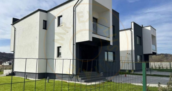 Casă cu 4 camere în Micești la 10 min de Pitesti si 5 min