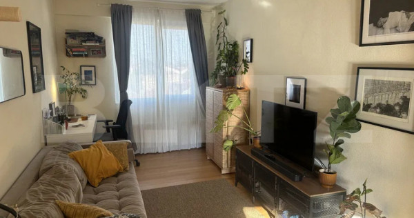 Apartament cu 2 camere, luminos, semi-central