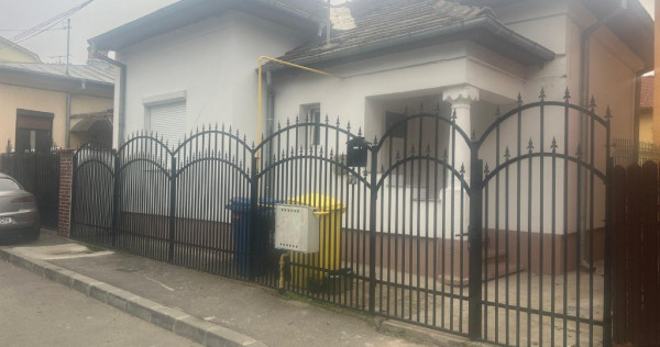 Casa de inchiriat Craiova, Dolj, str. Valter Maracineanu.