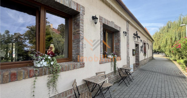 RESTAURANT GYULA | UNGARIA | PANOURI SOLARE | 245 MP | TERA