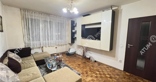 Apartament cu 4 camere 2 bai si balcon etaj 1 zona Rahovei d
