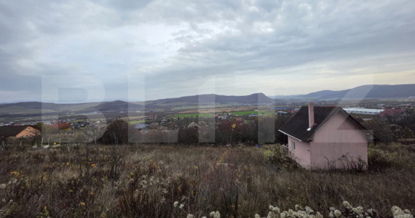 Teren intravilan 700 mp, cu toate utilitățile – priveli?