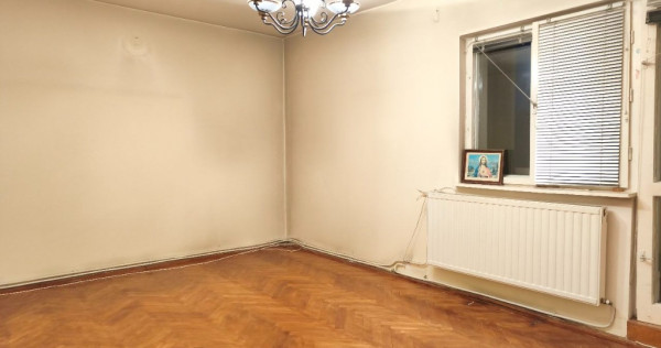 Apartament 4 camere, zona Progresul, et.2