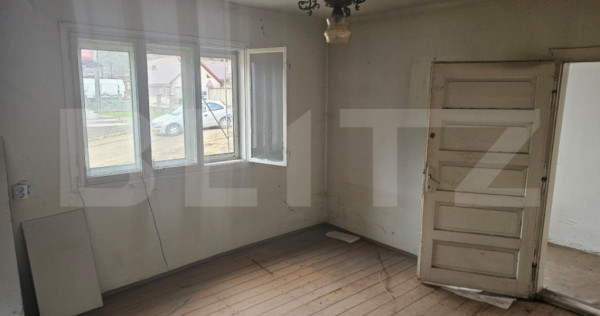 Casă cu 4 camere, demisol şi teren 300 mp, Mihoeşti, C&acirc;m