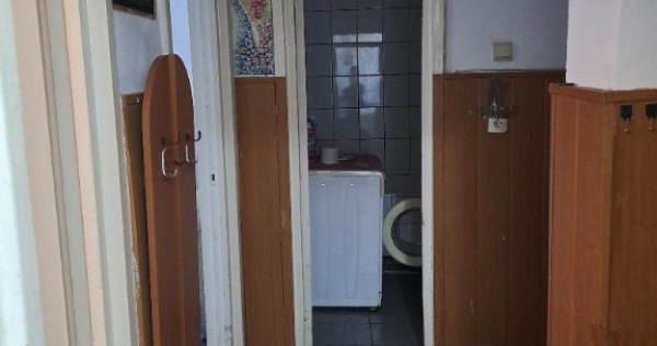 Inchiriez sau vand apartament 2 camere decomandat strada Minerului