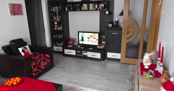 Apartament 2 camere, semidecomandat - zona Florilor