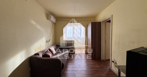 Apartament 2 camere , semidecomandat, 37mp utili, et.4/4,...
