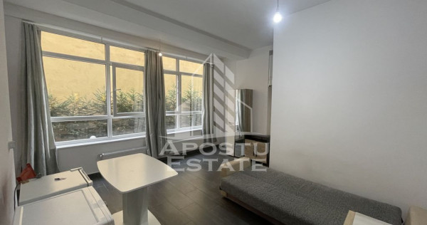 Spatiu comercial + loc de parcare, 23 mp, Zona Soarelui