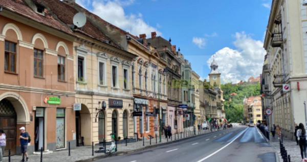 Pod spaițos, transformabil &icirc;n apartamente, 285 mp, Piața