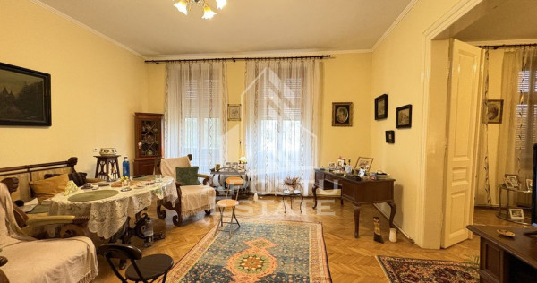 Apartament 2 camere, etaj intermediar, cu garaj in cladir...