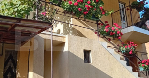 CASA IN CENTRU -REGHIN CU SPATIU COMERCIAL