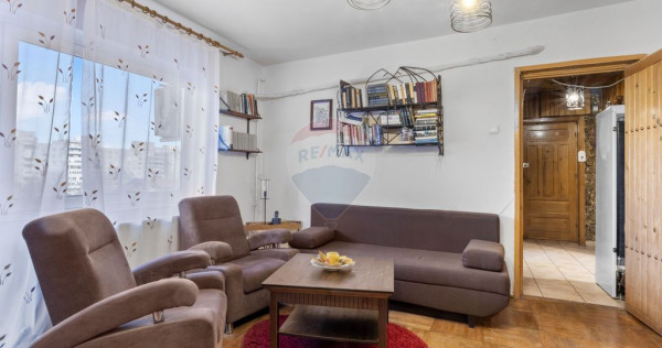 Apartament cu 3 camere de vânzare în zona Aurel Vlaicu